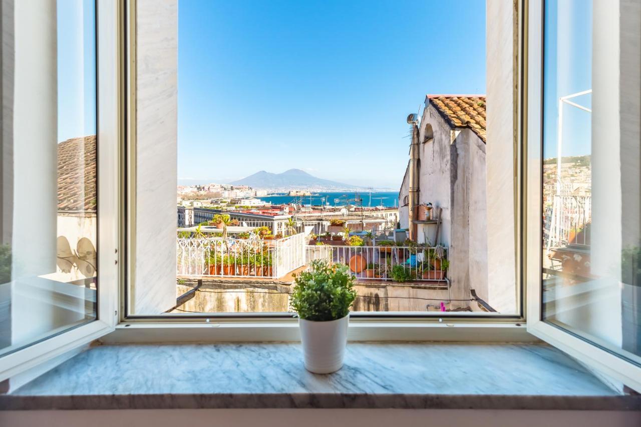 Seaview Apartment In Posillipo By Wonderful Italy Peschiera del Garda Ngoại thất bức ảnh
