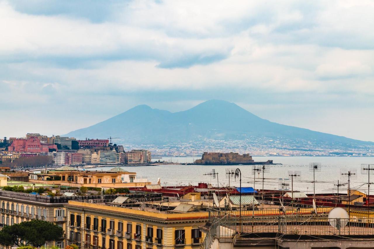 Seaview Apartment In Posillipo By Wonderful Italy Peschiera del Garda Ngoại thất bức ảnh
